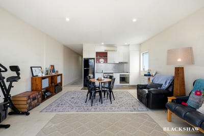 /international/au/3c-17-uriarra-road-queanbeyan-nsw-152417860/