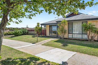 /international/au/1-haslingfield-way-butler-wa-152422304/