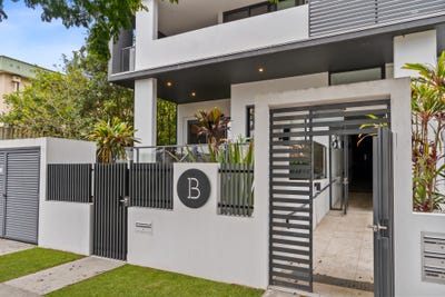 /international/au/1-158-norman-avenue-norman-park-qld-152637352/