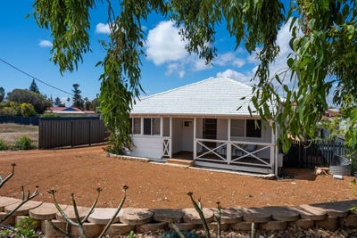 /international/au/206-evans-street-beachlands-wa-152661012/
