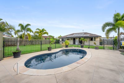 /international/au/95-martin-street-point-vernon-qld-151316196/