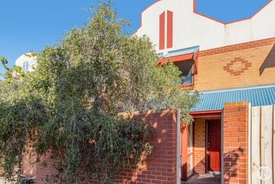 /international/au/11-henley-beach-road-mile-end-sa-150985972/