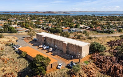 /international/au/unit-12-21-hill-road-dampier-wa-134867734/
