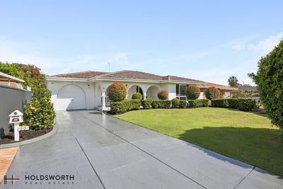 /international/au/23-plover-way-stirling-wa-152485952/