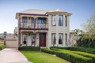 /international/au/14-birchmore-court-taylors-lakes-vic-152436108/