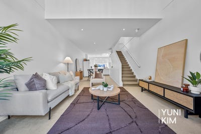 /international/au/53-central-park-walk-cheltenham-vic-151191384/
