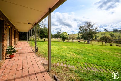 /international/au/150-dalry-road-launching-place-vic-145805924/
