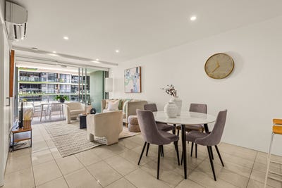 /international/au/10705-16-edmondstone-street-south-brisbane-qld-152458960/