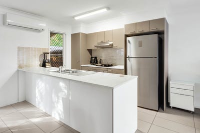 /international/au/27-75-99-gordon-road-redland-bay-qld-152610304/