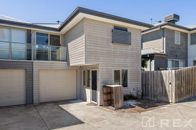 /international/au/16-sunshine-court-hampton-park-vic-152685944/