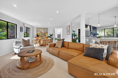 /international/au/23-penthouse-place-north-batemans-bay-nsw-150758732/