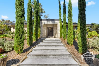 /international/au/18-bentley-drive-regency-downs-qld-151515264/