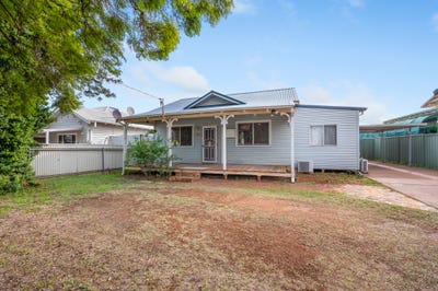 /international/au/50-ward-street-lamington-wa-151530692/
