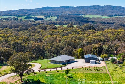 /international/au/1552-diffey-road-beechworth-vic-152653656/