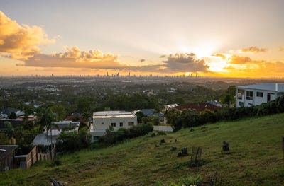 /international/au/19-moroccan-street-highland-park-qld-204451116/