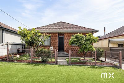 /international/au/16-bethlehem-street-cringila-nsw-152624164/