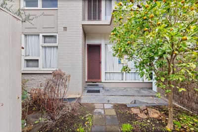 /international/au/3-423-payneham-road-felixstow-sa-148590904/