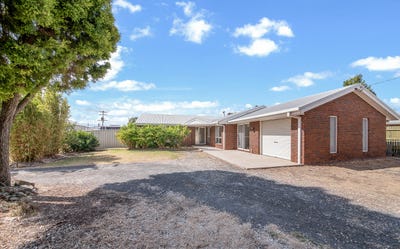 /international/au/138-glengallan-road-warwick-qld-150991472/