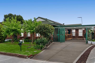 /international/au/11-sirius-court-mill-park-vic-152641892/