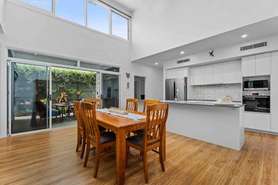 /international/au/31-1-latitude-boulevard-nikenbah-qld-152684404/