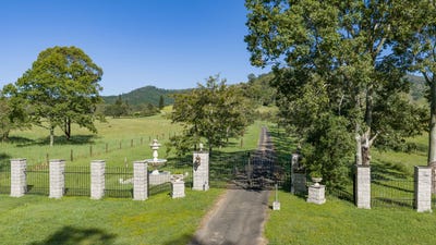 /international/au/60-coonoongibber-creek-road-brooloo-qld-145427652/