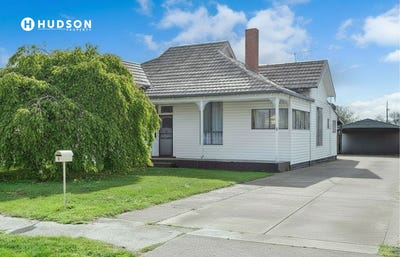 /international/au/8-markham-street-heywood-vic-152414216/
