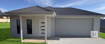 /international/au/7-urquhart-way-north-rothbury-nsw-151557648/
