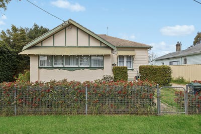 /international/au/19-condon-avenue-cessnock-nsw-152544328/