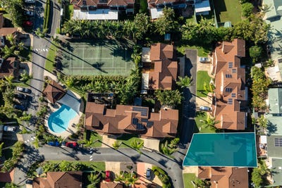 /international/au/43-272-oxley-drive-coombabah-qld-148370620/