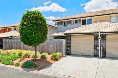 /international/au/23-1-mcauley-parade-pacific-pines-qld-152684744/