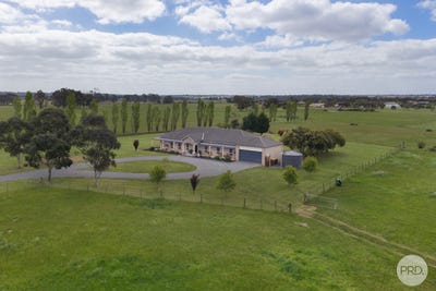 /international/au/90-school-lane-cambrian-hill-vic-152656092/