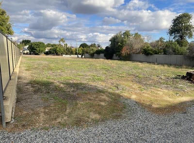 /international/au/30-wilson-street-wongan-hills-wa-204530600/