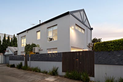 /international/au/2-adams-place-port-melbourne-vic-152616016/