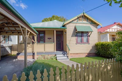 /international/au/10-burke-street-new-lambton-nsw-148517012/