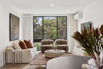 /international/au/15-clement-drive-karrinyup-wa-151471072/