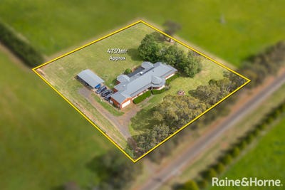 /international/au/99-crows-road-woodend-north-vic-149783864/