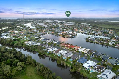 /international/au/33-the-peninsula-helensvale-qld-151505968/