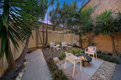 /international/au/9-73-75-hill-street-port-macquarie-nsw-150871676/