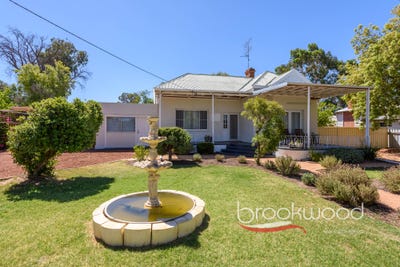 /international/au/42-broome-terrace-northam-wa-150474056/