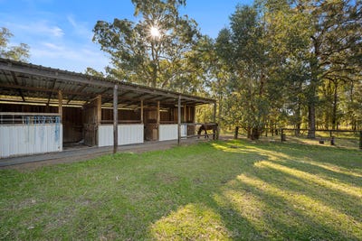 /international/au/332-averys-lane-buchanan-nsw-152221156/