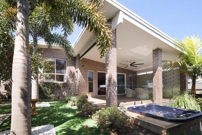 /international/au/18-feathertop-street-terranora-nsw-152675128/