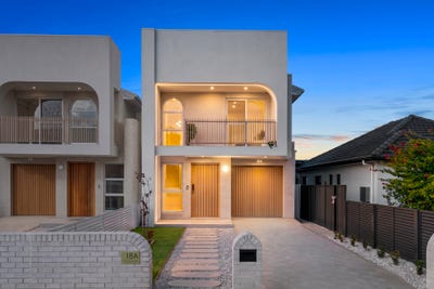 /international/au/18-roebuck-street-cabramatta-nsw-151432912/