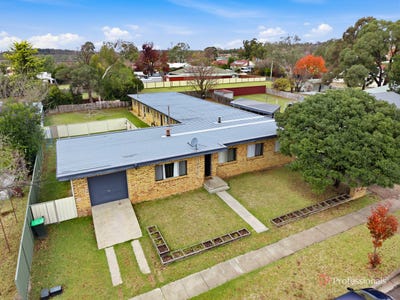 /international/au/179-chapel-street-armidale-nsw-151137564/