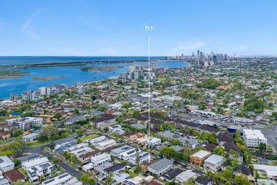 /international/au/2-17-cawthray-street-biggera-waters-qld-151450980/