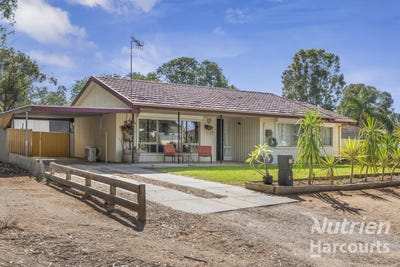 /international/au/53-sims-parade-renmark-sa-151150564/