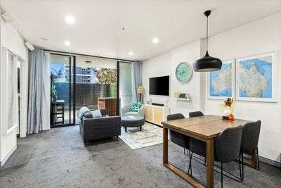 /international/au/306-26-burelli-street-wollongong-nsw-152364360/