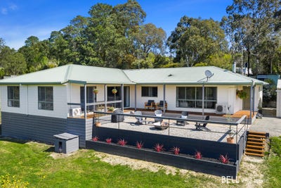 /international/au/70-blackleather-creek-road-hoddles-creek-vic-149184812/