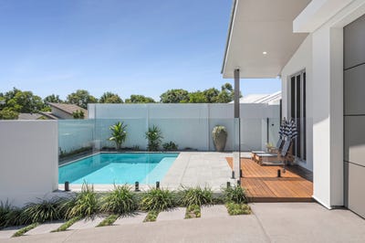 /international/au/8-dauntless-avenue-bli-bli-qld-151214572/