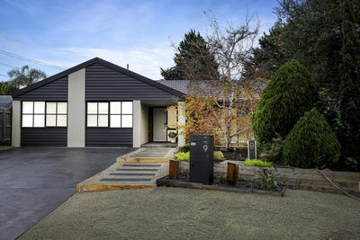/international/au/9-donnelly-rise-frankston-south-vic-148370212/