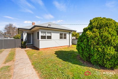 /international/au/19-norman-street-the-rock-nsw-151113540/